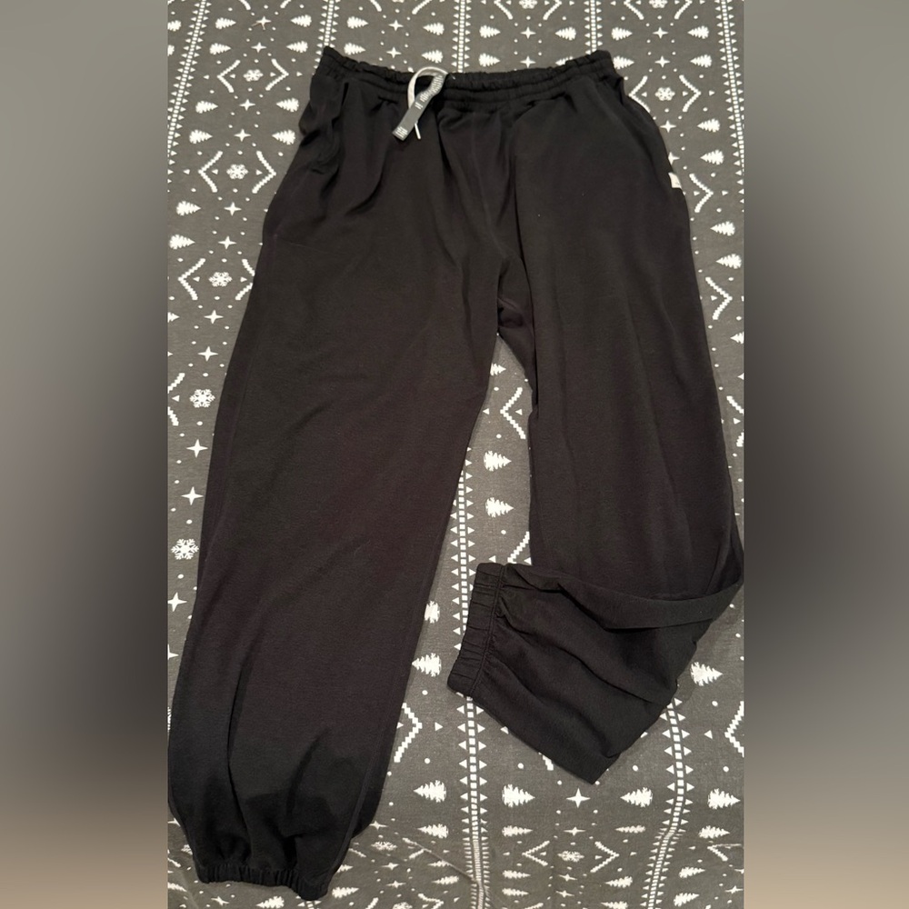 Vuori Boyfriend Sweatpant (Jogger)